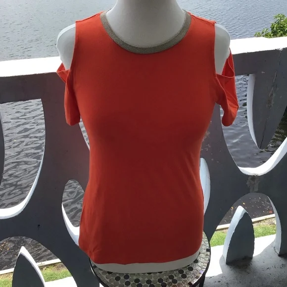 Michael Kors Cold Shoulder Short Sleeve Blouse Sunset Orange and Gold Collar - Picture 3 of 8
